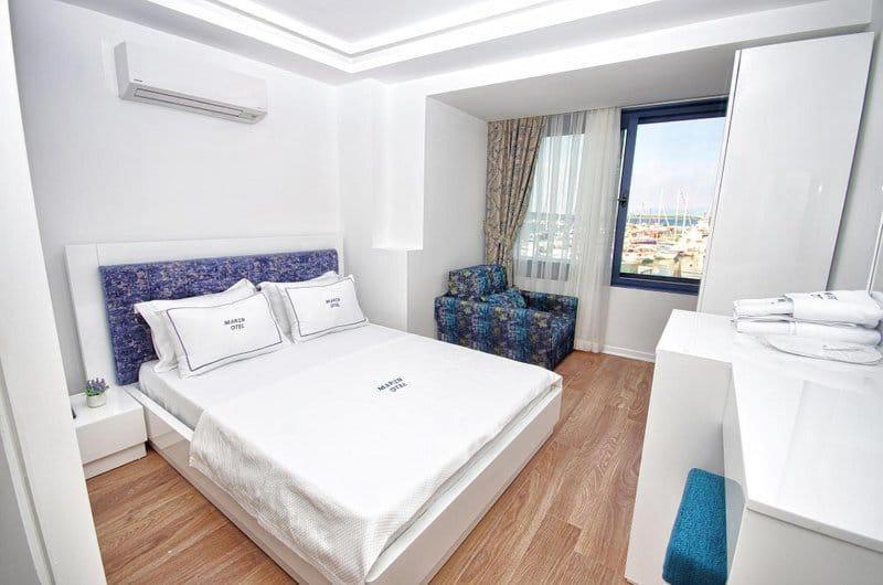 Urla Marin Otel Izmir Bagian luar foto